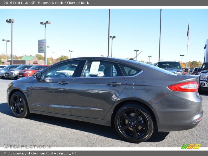 Magnetic Metallic / Charcoal Black 2016 Ford Fusion SE