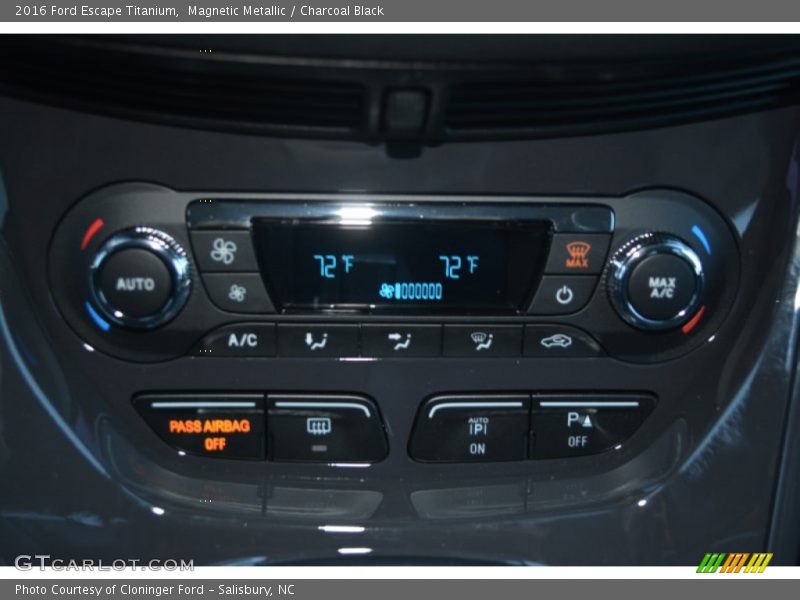 Magnetic Metallic / Charcoal Black 2016 Ford Escape Titanium