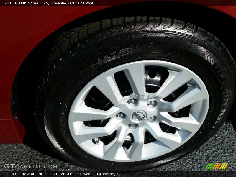 Cayenne Red / Charcoal 2015 Nissan Altima 2.5 S