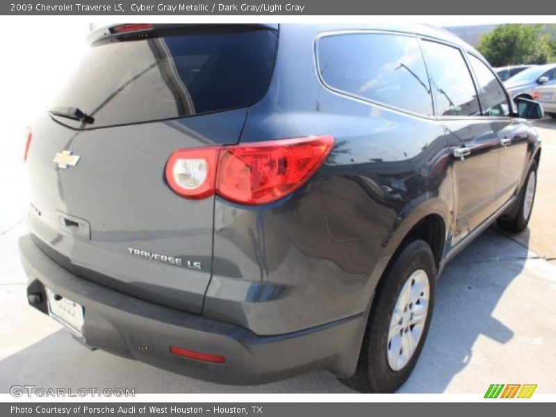 Cyber Gray Metallic / Dark Gray/Light Gray 2009 Chevrolet Traverse LS