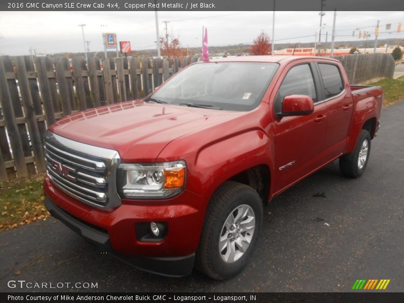 Front 3/4 View of 2016 Canyon SLE Crew Cab 4x4