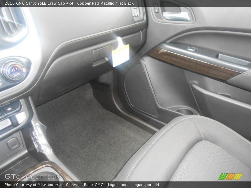 Copper Red Metallic / Jet Black 2016 GMC Canyon SLE Crew Cab 4x4