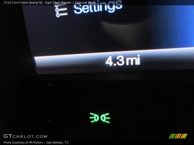 Ingot Silver Metallic / Charcoal Black 2016 Ford Fusion Energi SE