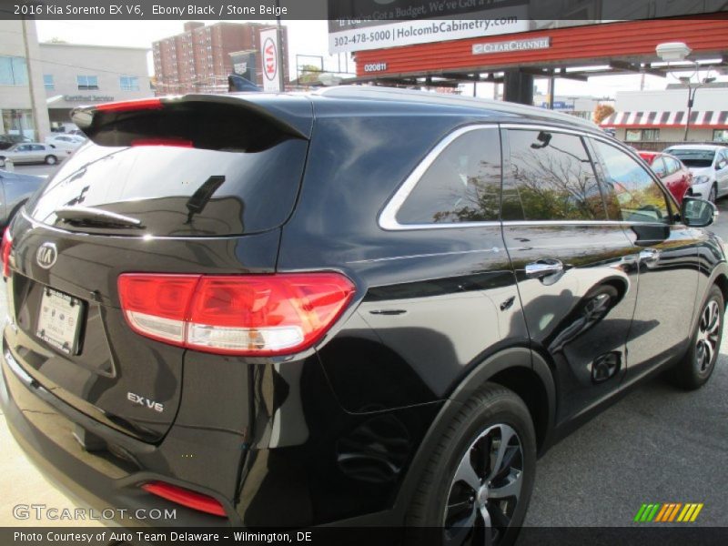 Ebony Black / Stone Beige 2016 Kia Sorento EX V6
