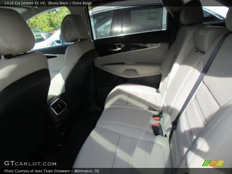 Ebony Black / Stone Beige 2016 Kia Sorento EX V6