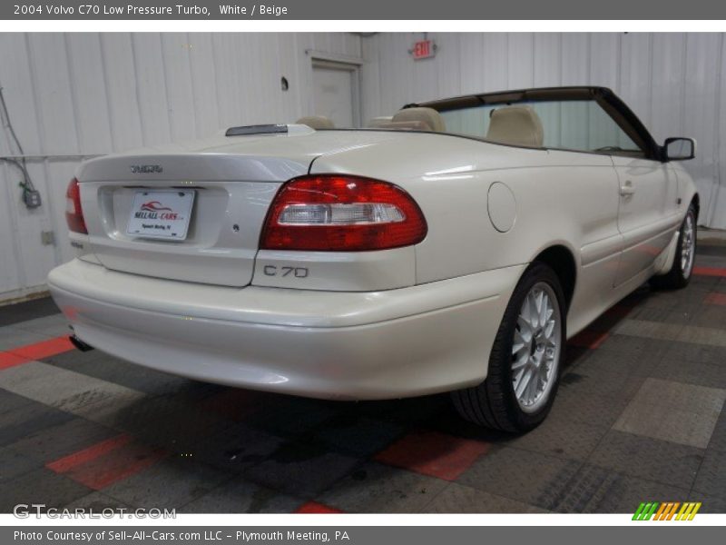 White / Beige 2004 Volvo C70 Low Pressure Turbo