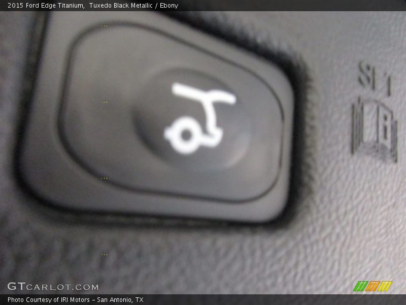 Tuxedo Black Metallic / Ebony 2015 Ford Edge Titanium