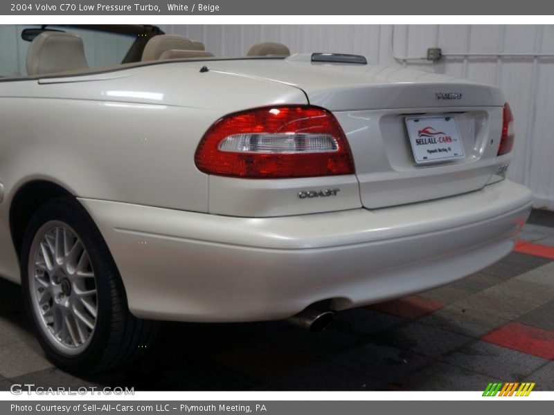 White / Beige 2004 Volvo C70 Low Pressure Turbo