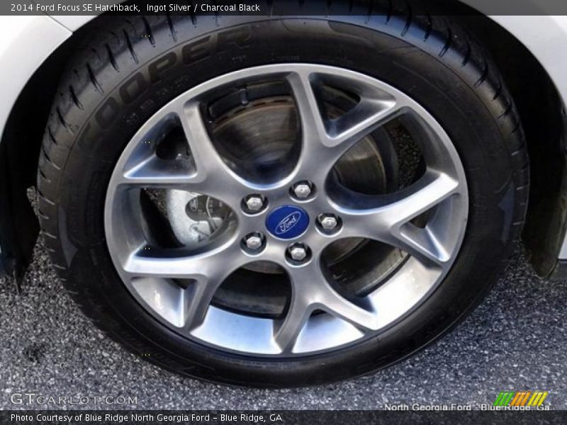 Ingot Silver / Charcoal Black 2014 Ford Focus SE Hatchback