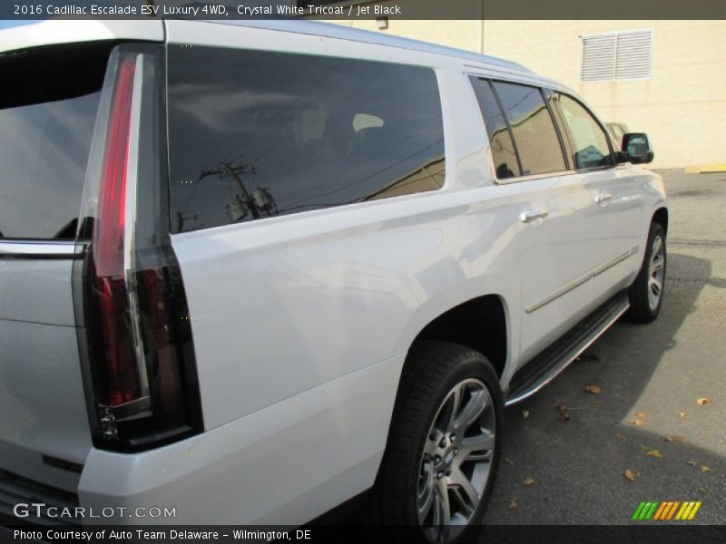 Crystal White Tricoat / Jet Black 2016 Cadillac Escalade ESV Luxury 4WD