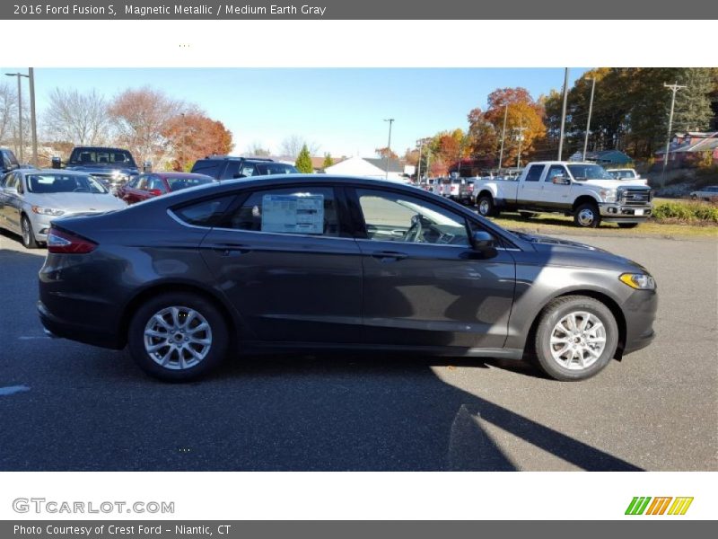 Magnetic Metallic / Medium Earth Gray 2016 Ford Fusion S