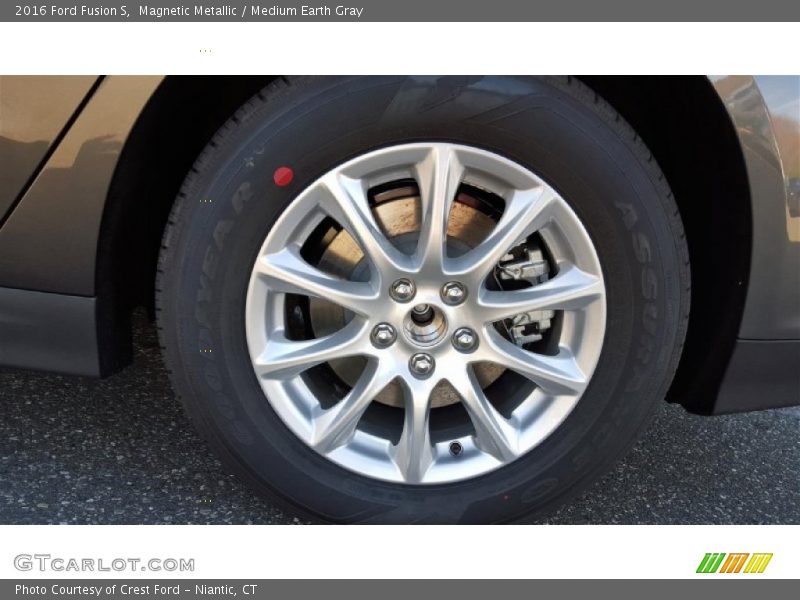 Magnetic Metallic / Medium Earth Gray 2016 Ford Fusion S