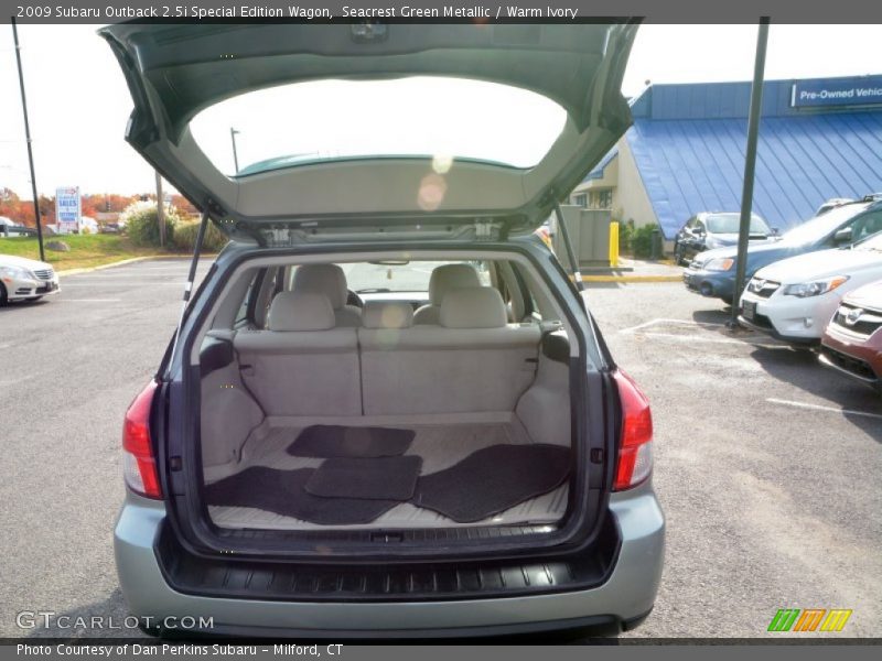 Seacrest Green Metallic / Warm Ivory 2009 Subaru Outback 2.5i Special Edition Wagon