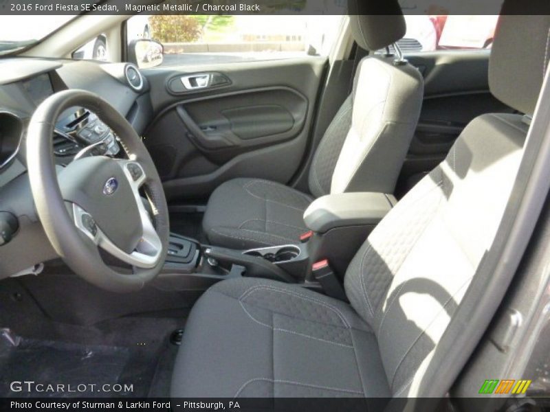 Magnetic Metallic / Charcoal Black 2016 Ford Fiesta SE Sedan