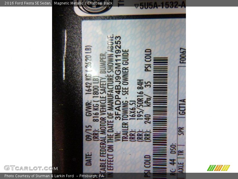 Magnetic Metallic / Charcoal Black 2016 Ford Fiesta SE Sedan