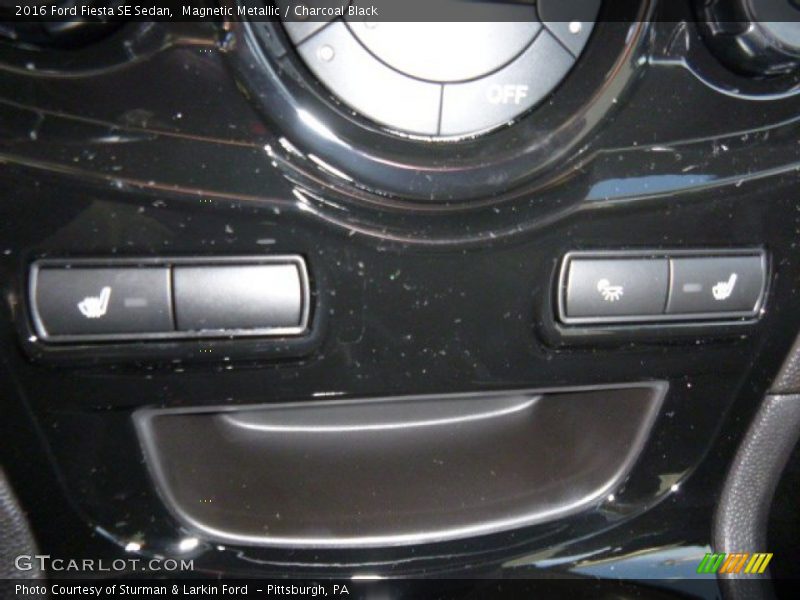 Magnetic Metallic / Charcoal Black 2016 Ford Fiesta SE Sedan