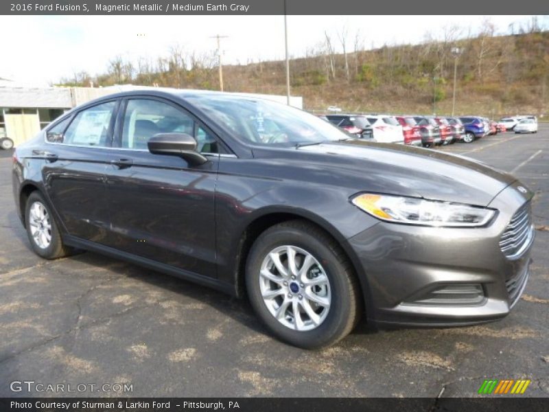 Magnetic Metallic / Medium Earth Gray 2016 Ford Fusion S