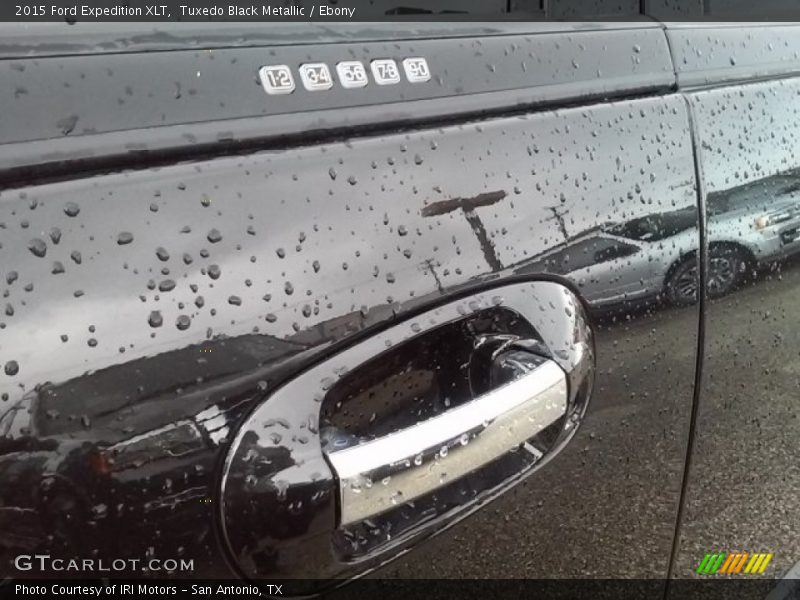 Tuxedo Black Metallic / Ebony 2015 Ford Expedition XLT