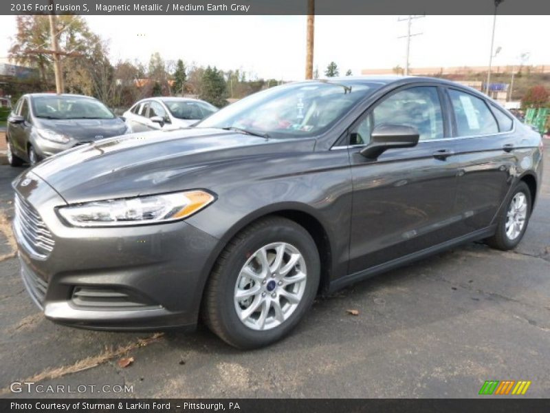 Magnetic Metallic / Medium Earth Gray 2016 Ford Fusion S