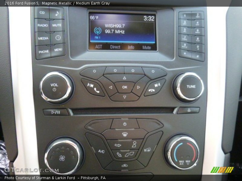 Magnetic Metallic / Medium Earth Gray 2016 Ford Fusion S