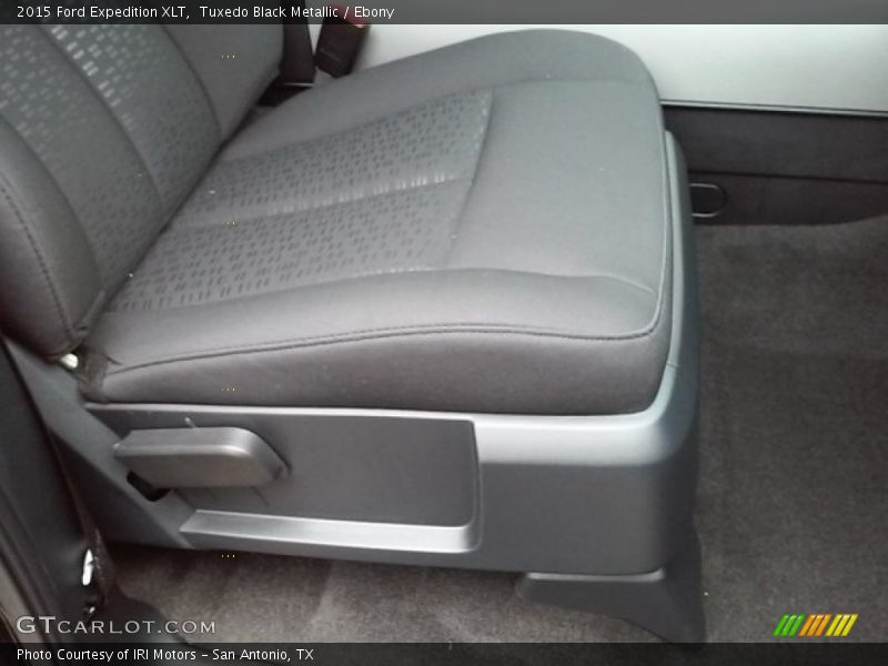 Tuxedo Black Metallic / Ebony 2015 Ford Expedition XLT
