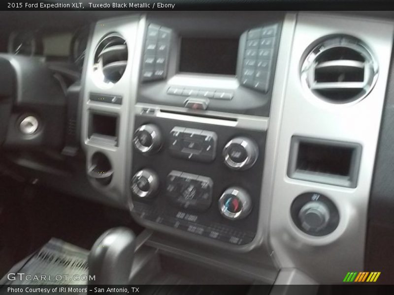 Tuxedo Black Metallic / Ebony 2015 Ford Expedition XLT