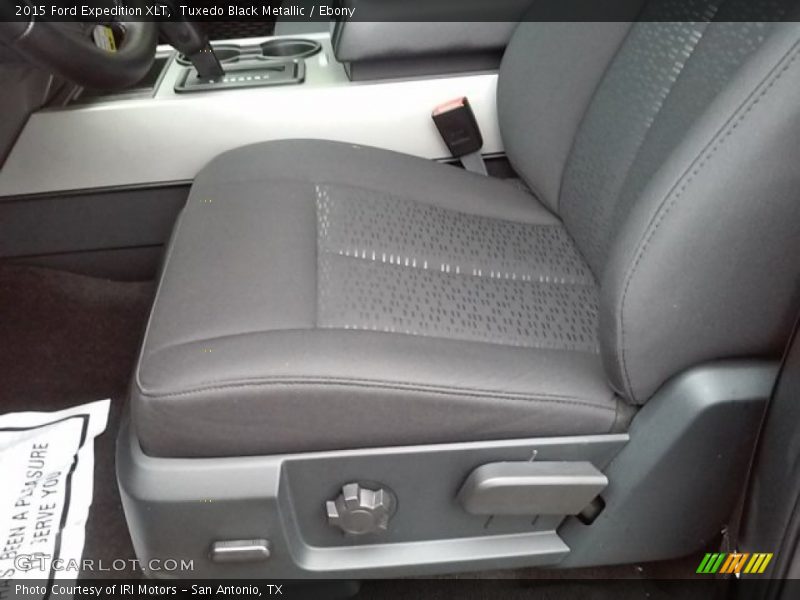 Tuxedo Black Metallic / Ebony 2015 Ford Expedition XLT
