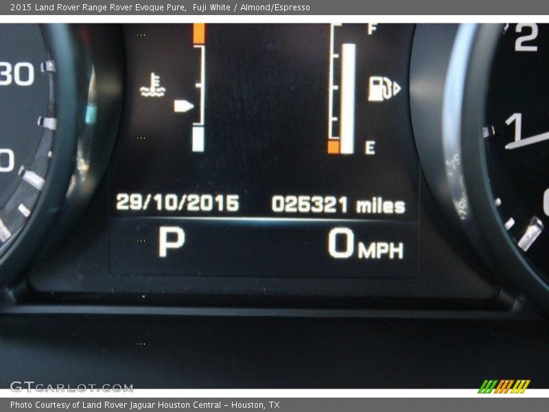 Fuji White / Almond/Espresso 2015 Land Rover Range Rover Evoque Pure