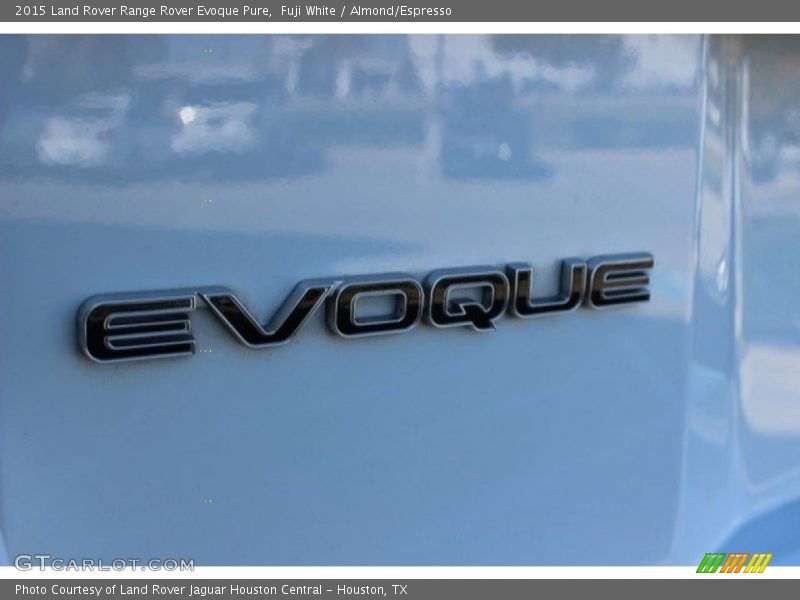 Fuji White / Almond/Espresso 2015 Land Rover Range Rover Evoque Pure