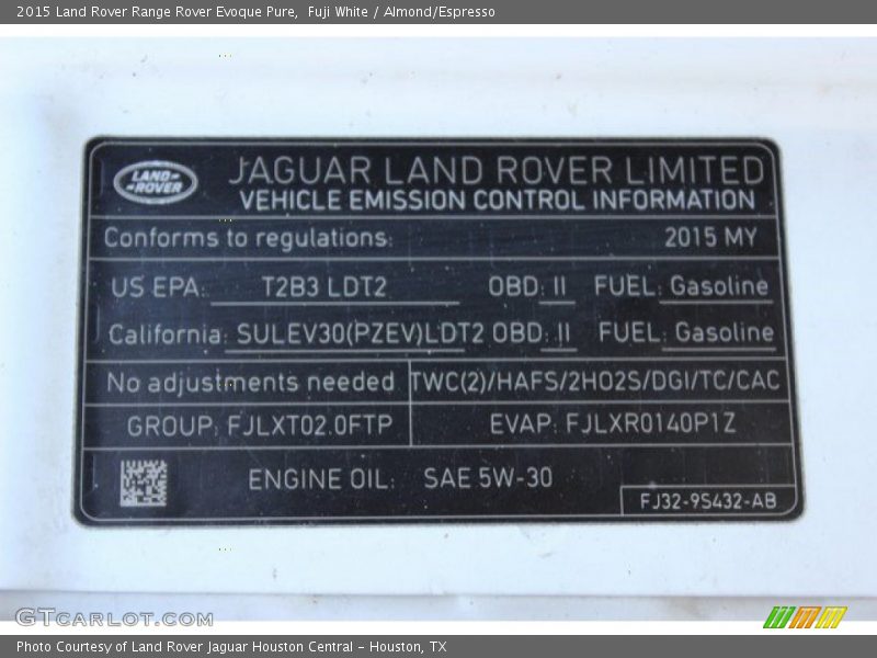 Fuji White / Almond/Espresso 2015 Land Rover Range Rover Evoque Pure