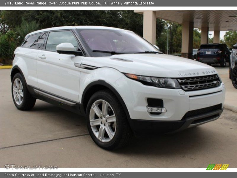 Front 3/4 View of 2015 Range Rover Evoque Pure Plus Coupe