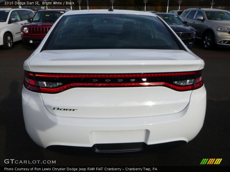 Bright White / Black 2016 Dodge Dart SE