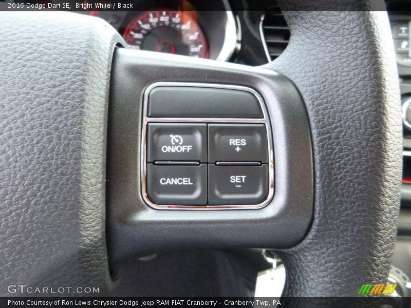 Bright White / Black 2016 Dodge Dart SE