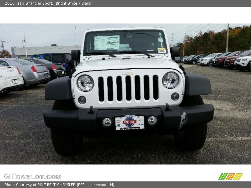 Bright White / Black 2016 Jeep Wrangler Sport