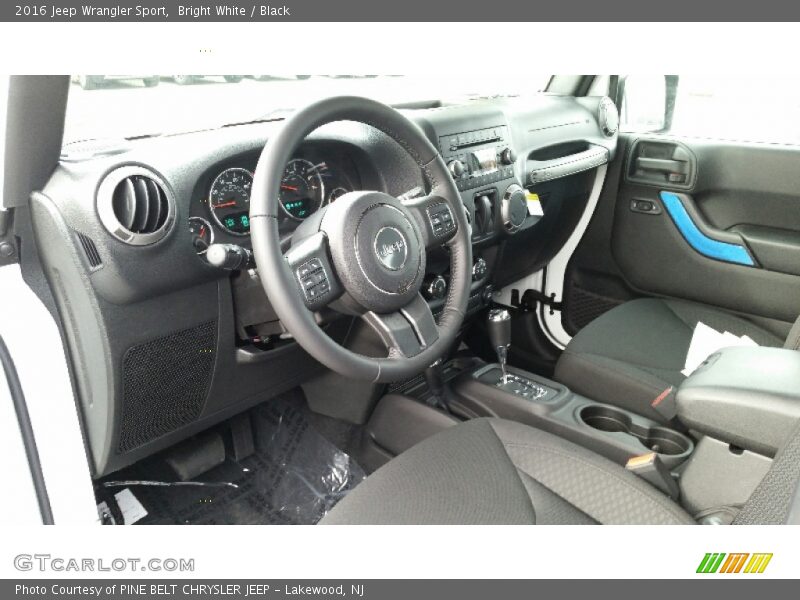 Bright White / Black 2016 Jeep Wrangler Sport