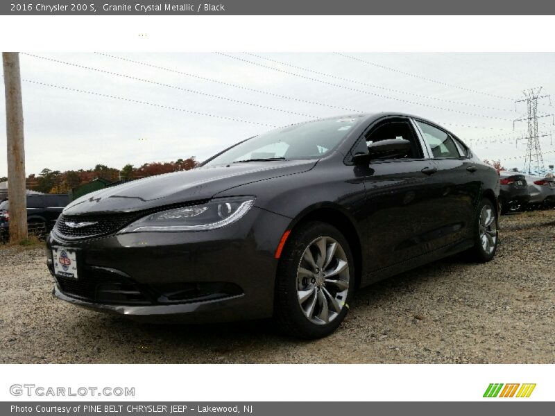 Granite Crystal Metallic / Black 2016 Chrysler 200 S