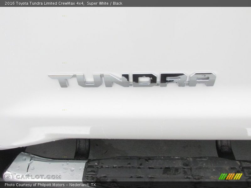 Super White / Black 2016 Toyota Tundra Limited CrewMax 4x4