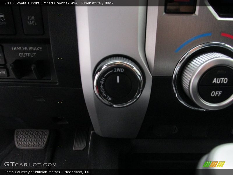 Super White / Black 2016 Toyota Tundra Limited CrewMax 4x4