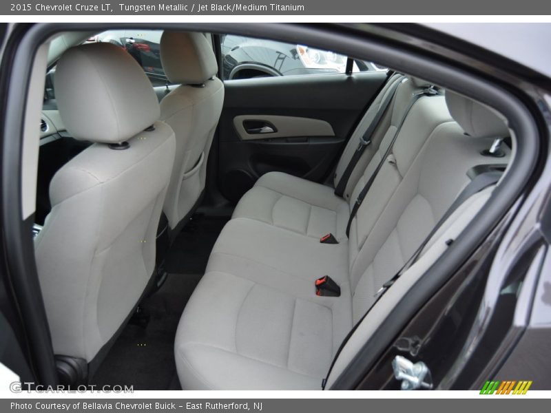 Tungsten Metallic / Jet Black/Medium Titanium 2015 Chevrolet Cruze LT