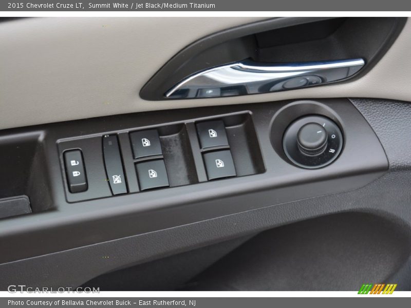 Summit White / Jet Black/Medium Titanium 2015 Chevrolet Cruze LT