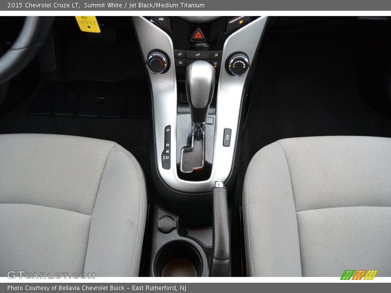 Summit White / Jet Black/Medium Titanium 2015 Chevrolet Cruze LT