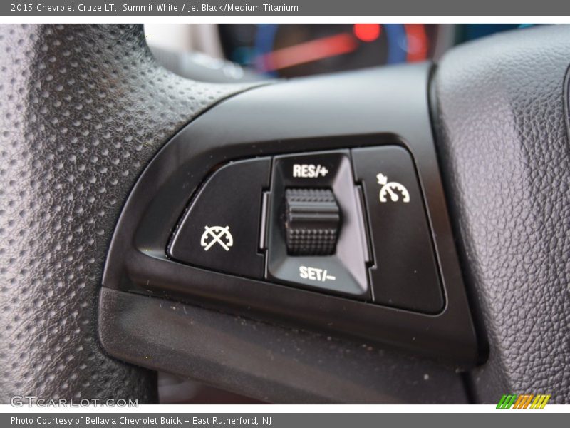 Summit White / Jet Black/Medium Titanium 2015 Chevrolet Cruze LT