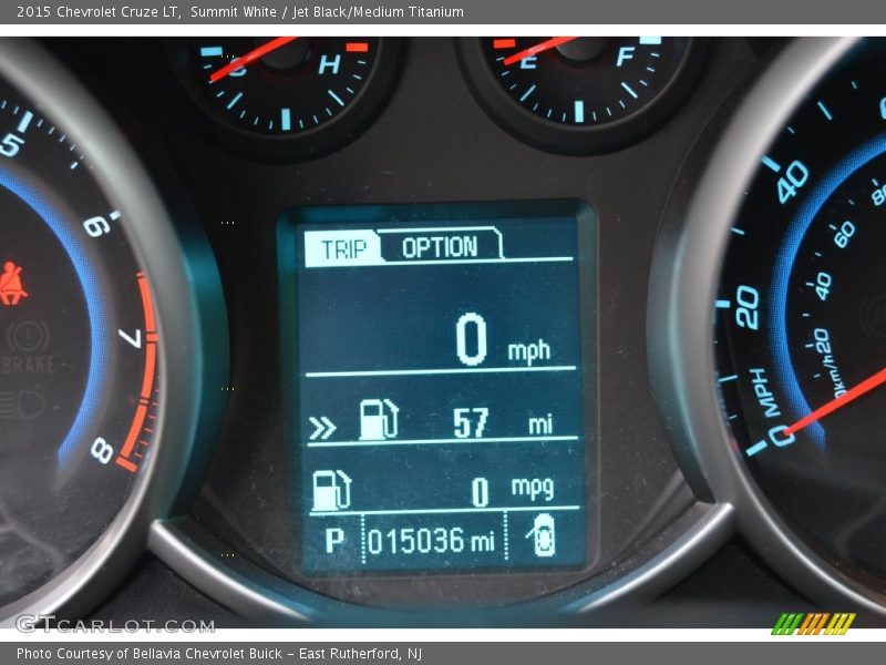 Summit White / Jet Black/Medium Titanium 2015 Chevrolet Cruze LT