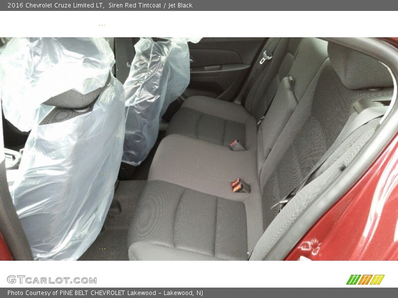 Siren Red Tintcoat / Jet Black 2016 Chevrolet Cruze Limited LT
