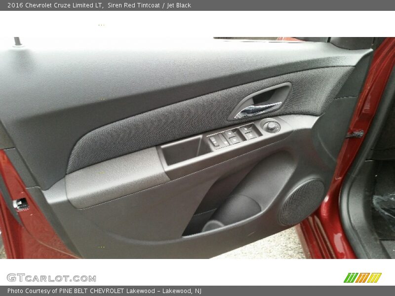 Siren Red Tintcoat / Jet Black 2016 Chevrolet Cruze Limited LT