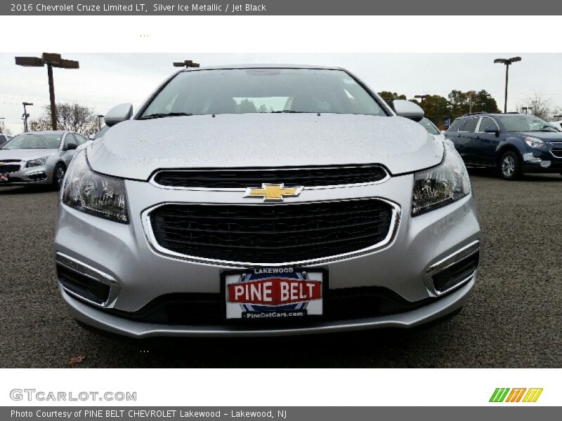 Silver Ice Metallic / Jet Black 2016 Chevrolet Cruze Limited LT