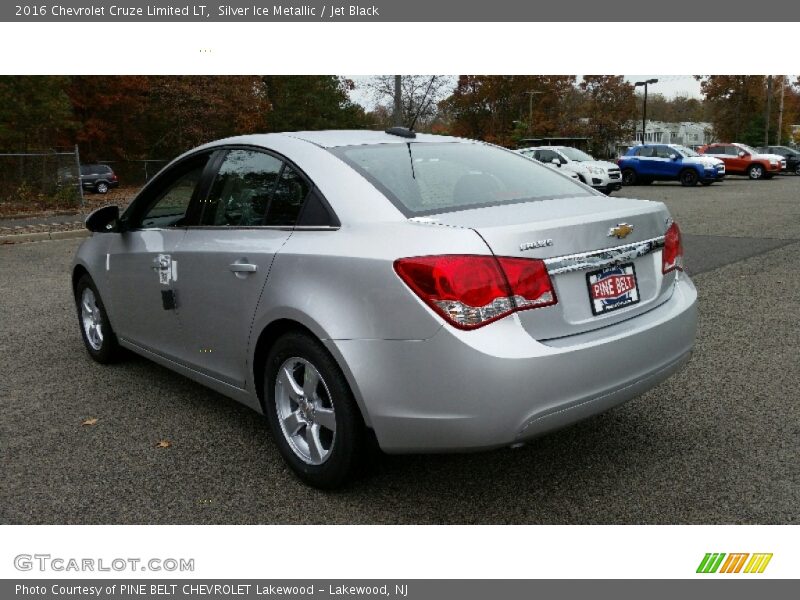 Silver Ice Metallic / Jet Black 2016 Chevrolet Cruze Limited LT