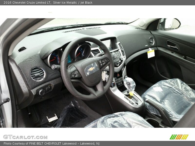 Silver Ice Metallic / Jet Black 2016 Chevrolet Cruze Limited LT