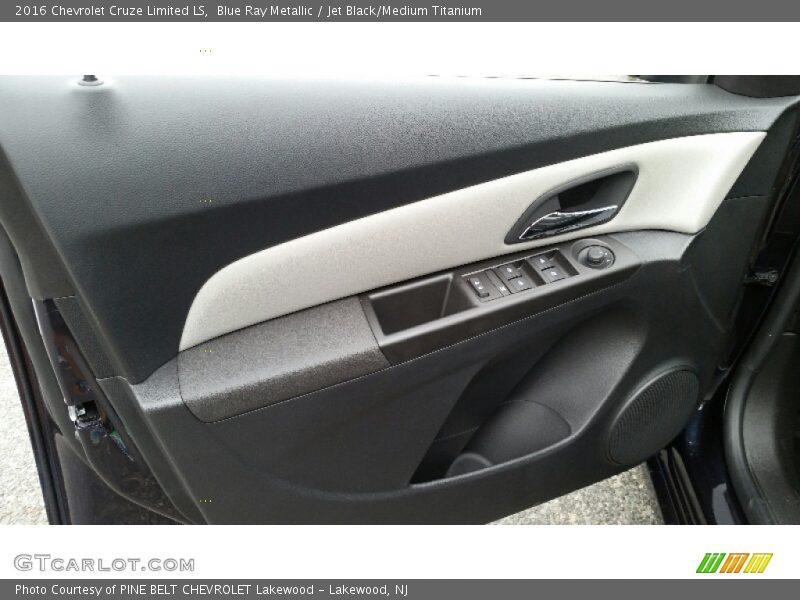 Blue Ray Metallic / Jet Black/Medium Titanium 2016 Chevrolet Cruze Limited LS