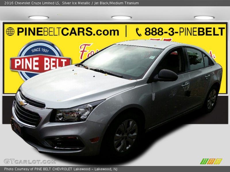 Silver Ice Metallic / Jet Black/Medium Titanium 2016 Chevrolet Cruze Limited LS